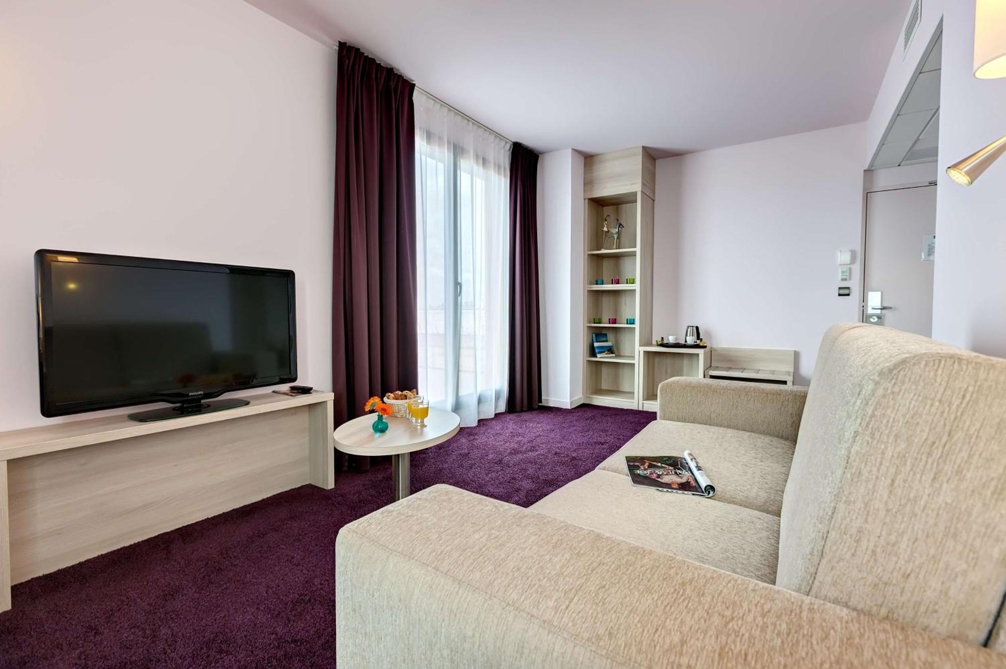 Brit Hotel Vendee Mer Les Achards  Εξωτερικό φωτογραφία