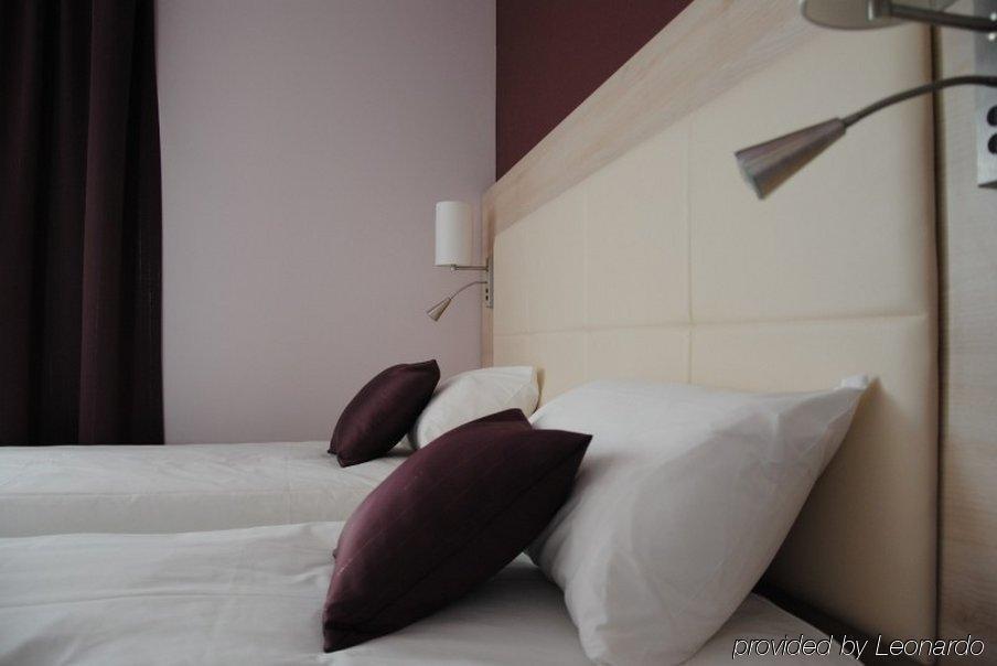Brit Hotel Vendee Mer Les Achards  Εξωτερικό φωτογραφία